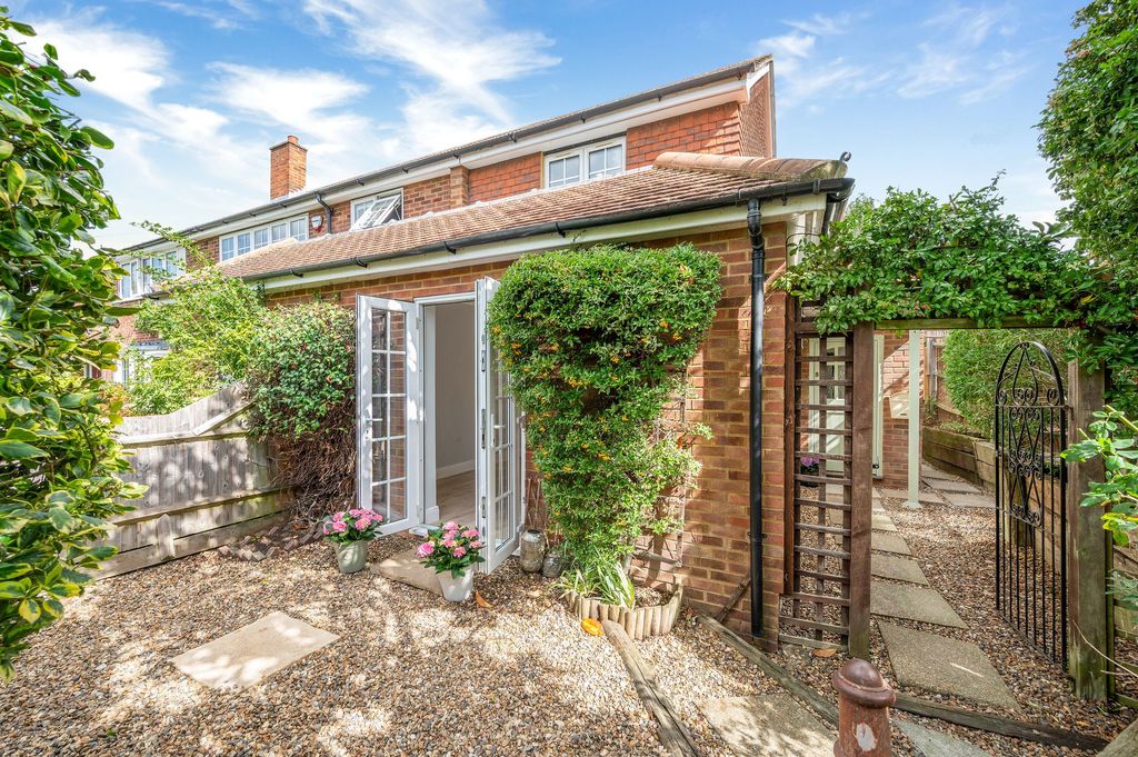 Property photo 1 of 21