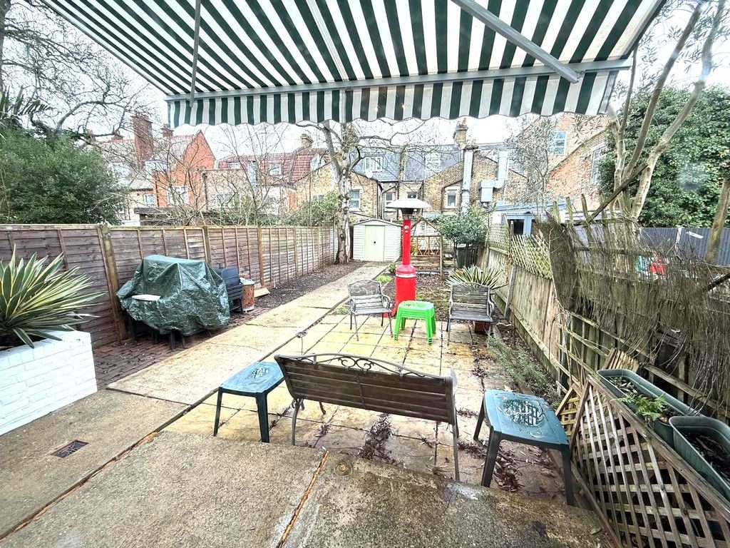 Property photo 1 of 5