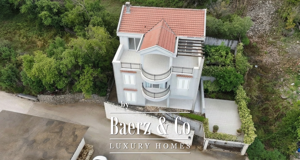 Property photo 2 of 25