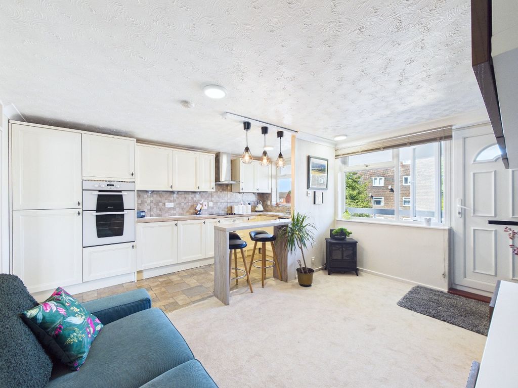 Property photo 3 of 14 5354353