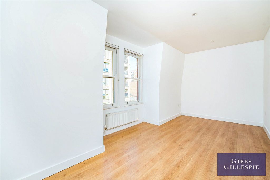 Property photo 3 of 10 Picture No. 02