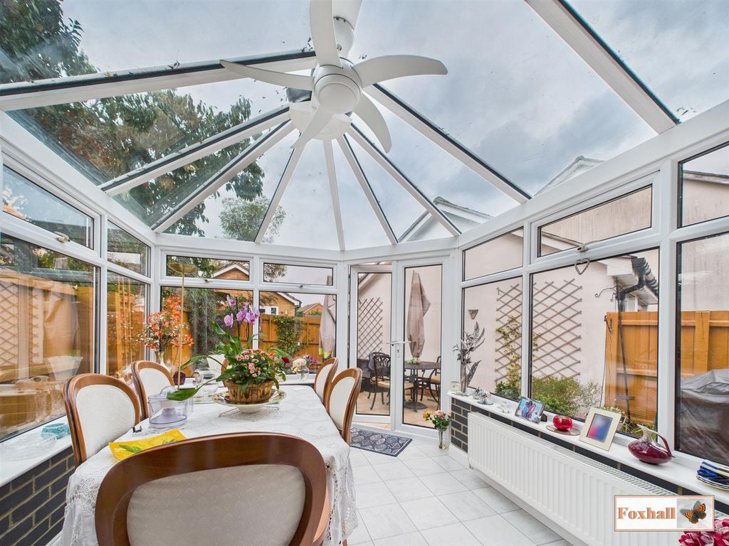 Property photo 3 of 21 Conservatory