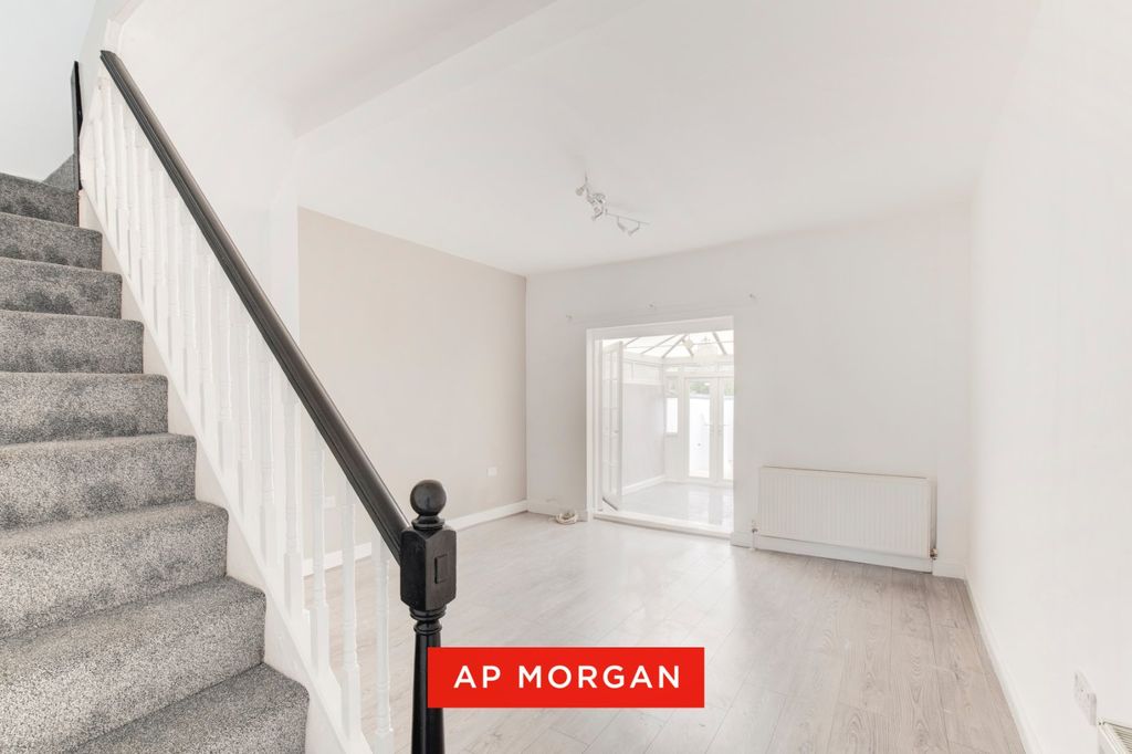 Property photo 3 of 28 Picture No. 03