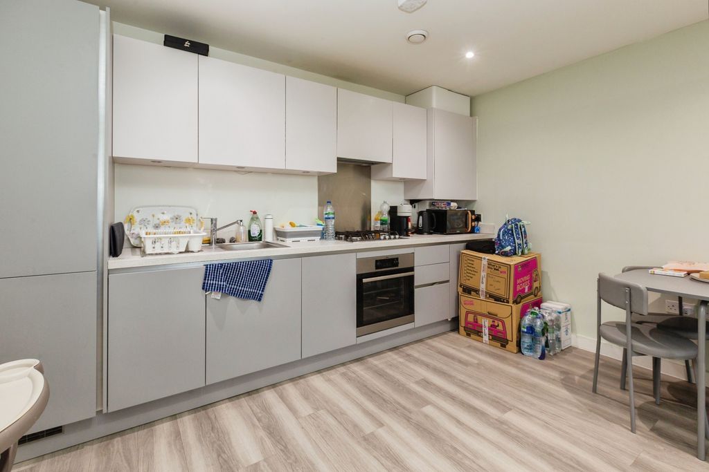 Property photo 2 of 12 2026-02-23-Flat45Theexchangeexchangestreetaylesburyhp201Ur-1001913592-1419