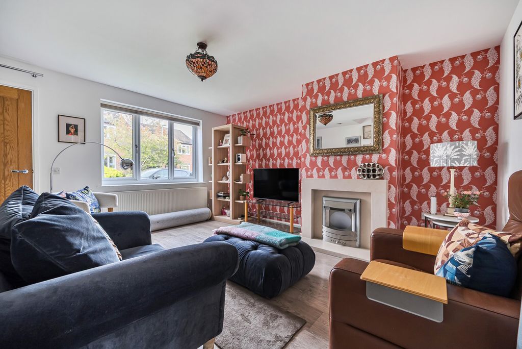 Property photo 2 of 24 1350273-18-68c2d2...