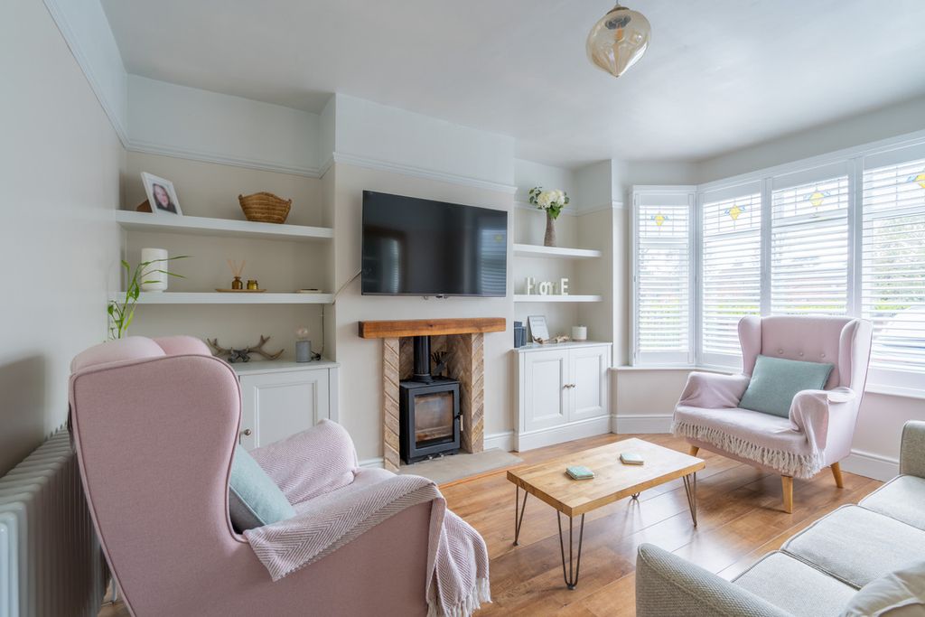 Property photo 3 of 18