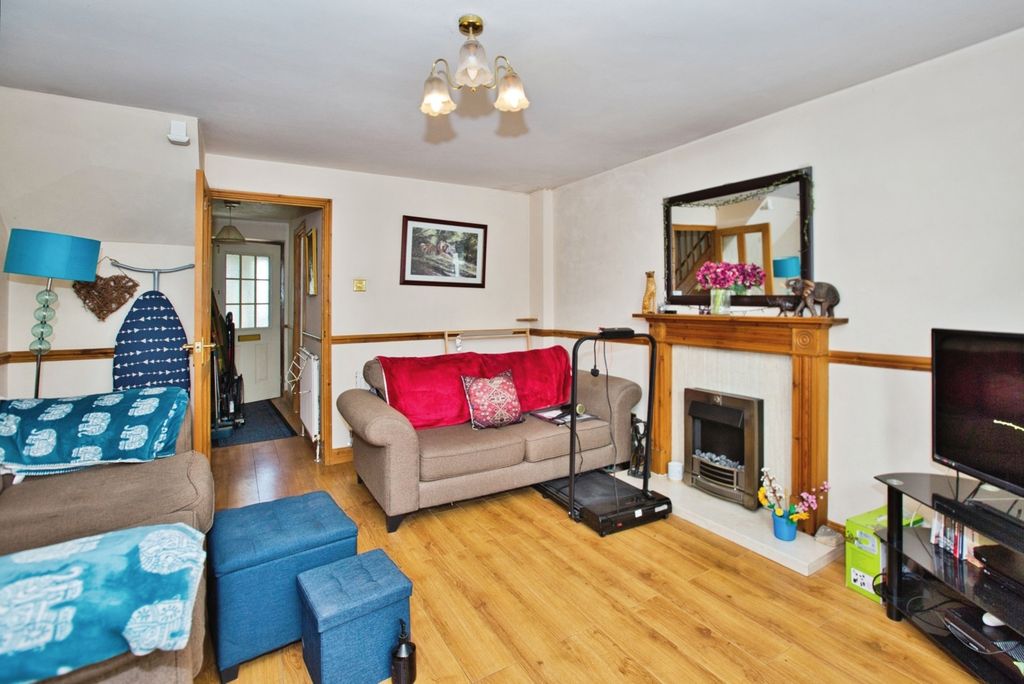 Property photo 3 of 17 Photo