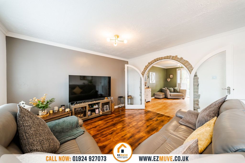 Property photo 3 of 46
