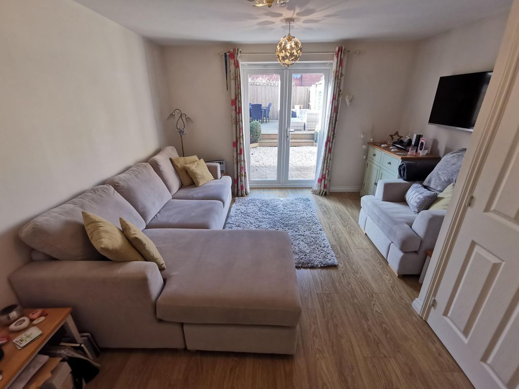 Property photo 2 of 8 Image