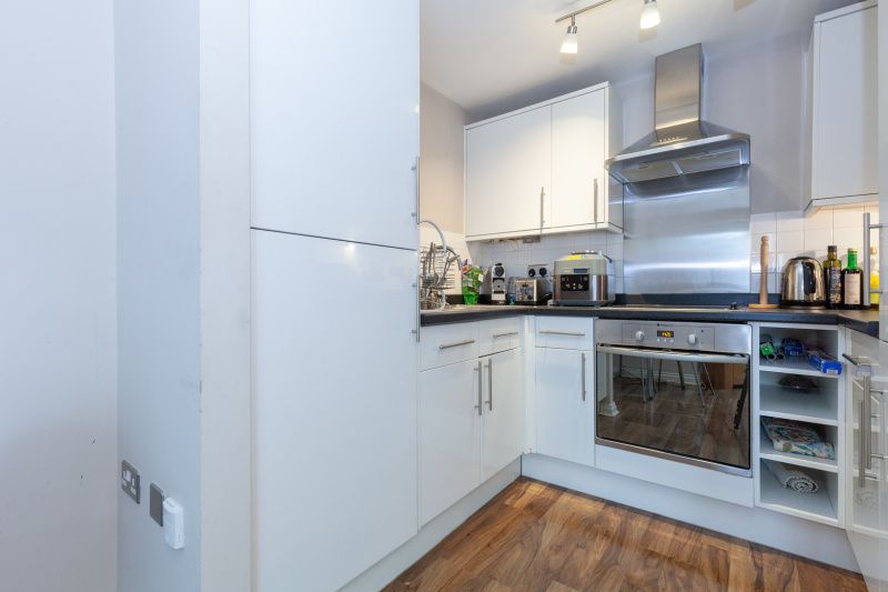 Property photo 3 of 11 Kitchen