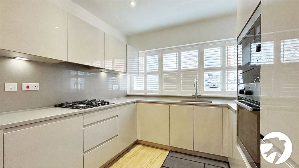 Property photo 2 of 12 Picture No. 05