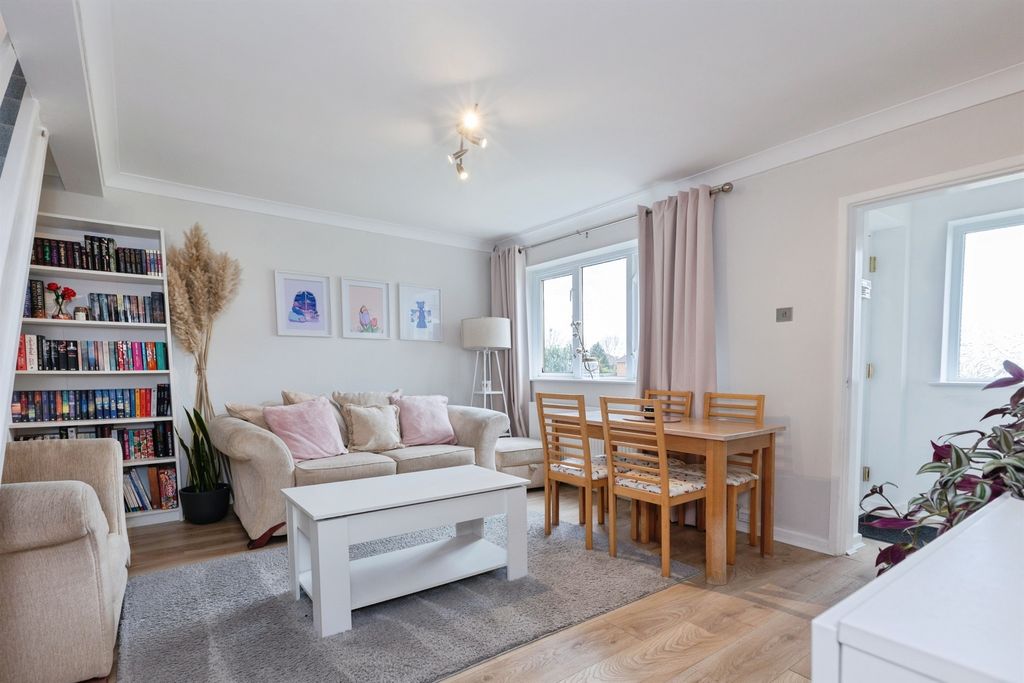 Property photo 3 of 20