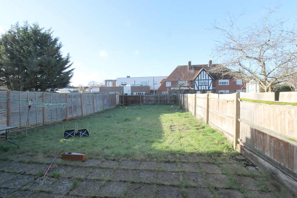 Property photo 3 of 6