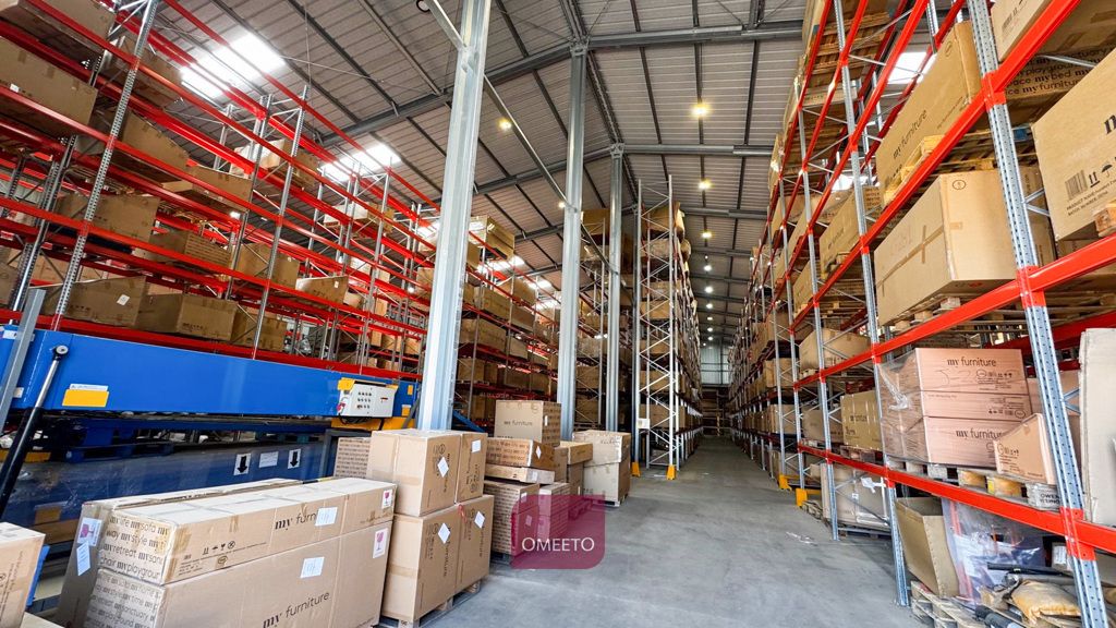 Property photo 3 of 5 Warehouse To Let