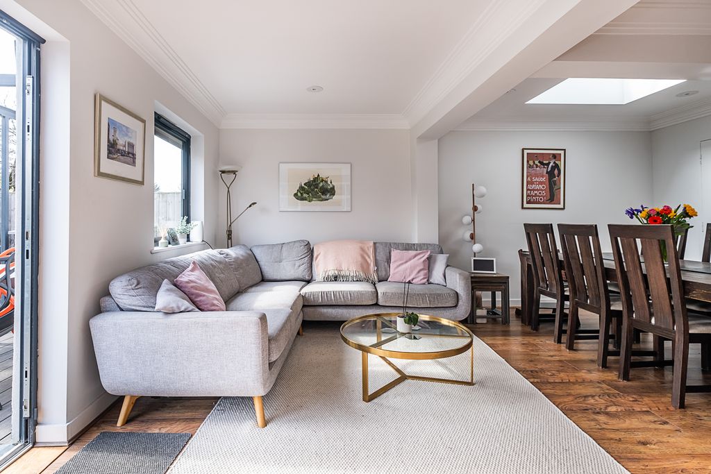 Property photo 2 of 19