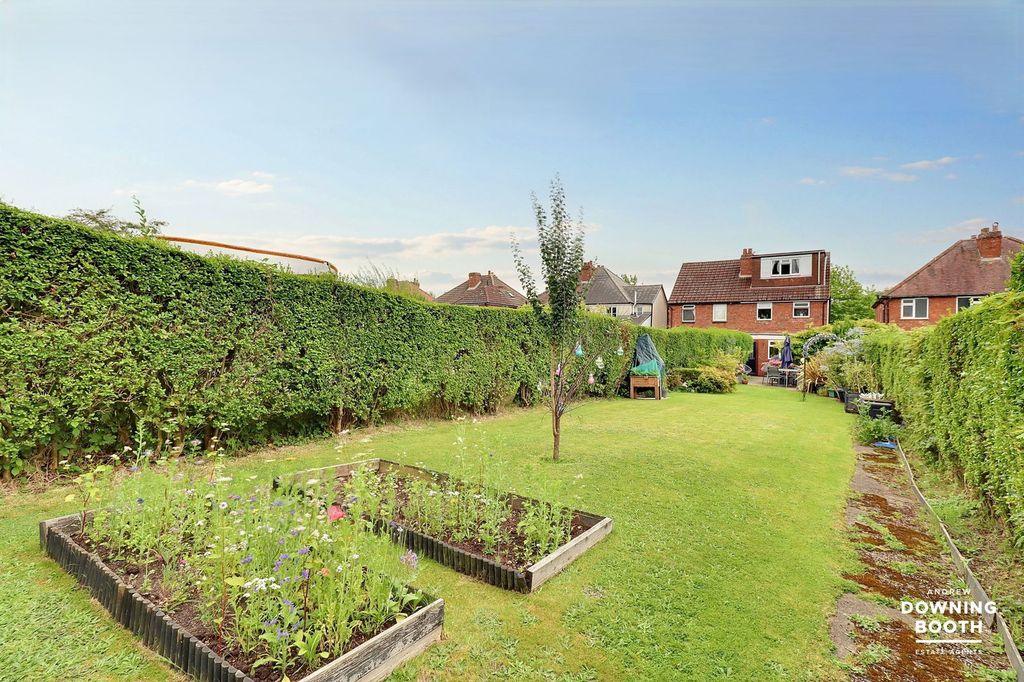 Property photo 2 of 23