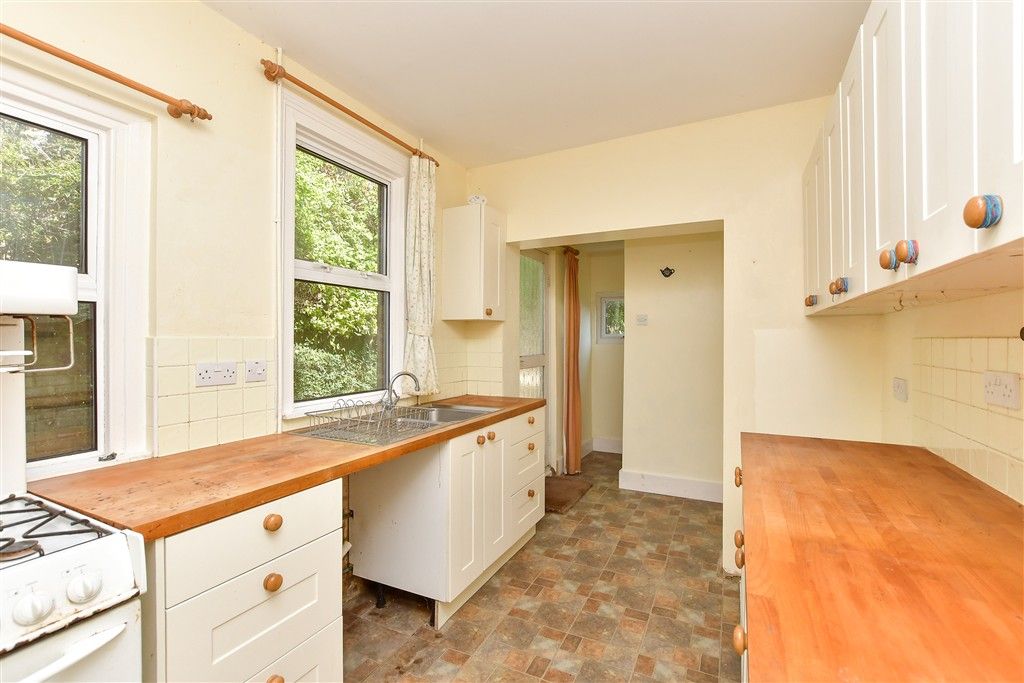 Property photo 2 of 12 Kitchen