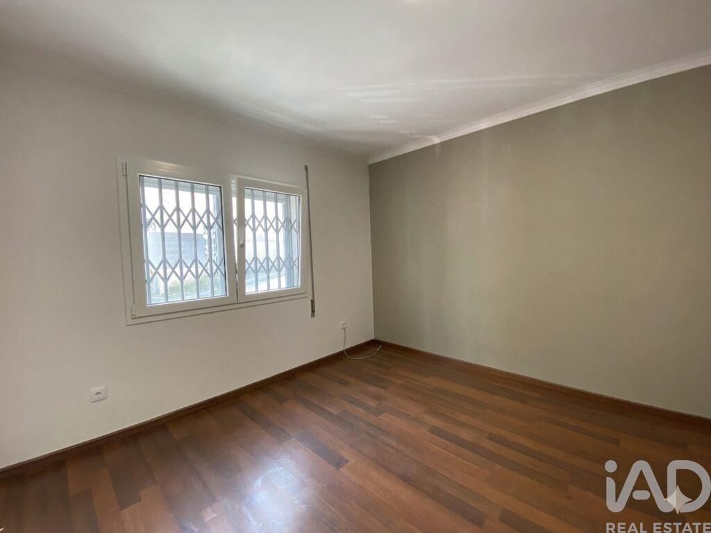Property photo 3 of 28