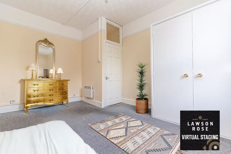 Property photo 3 of 6 .