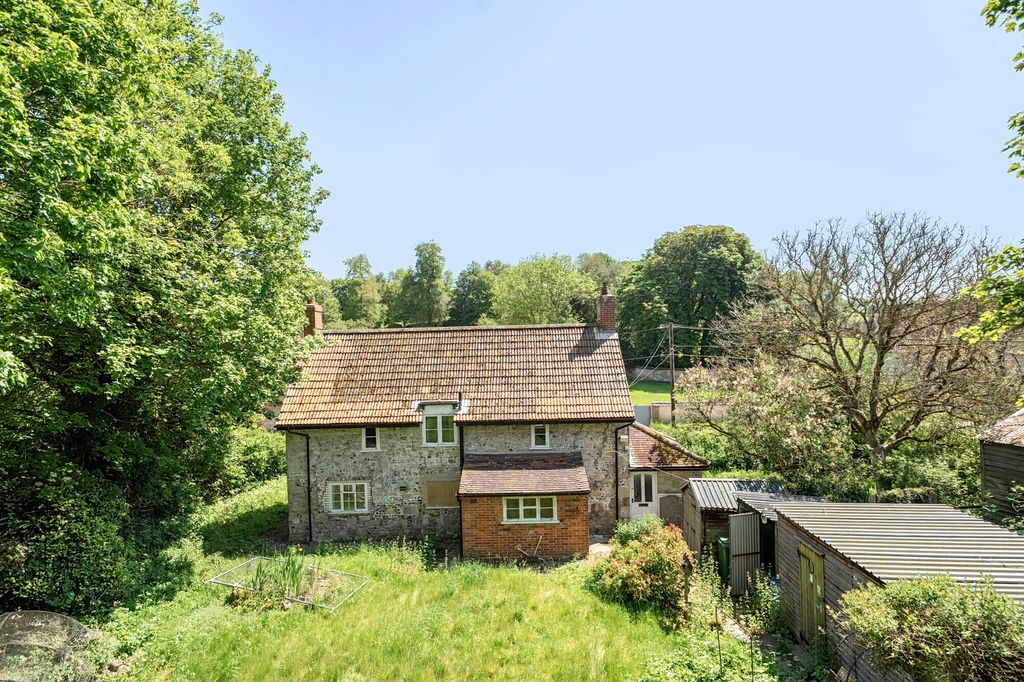 Property photo 2 of 12