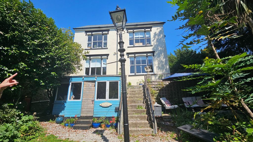 Property photo 2 of 24