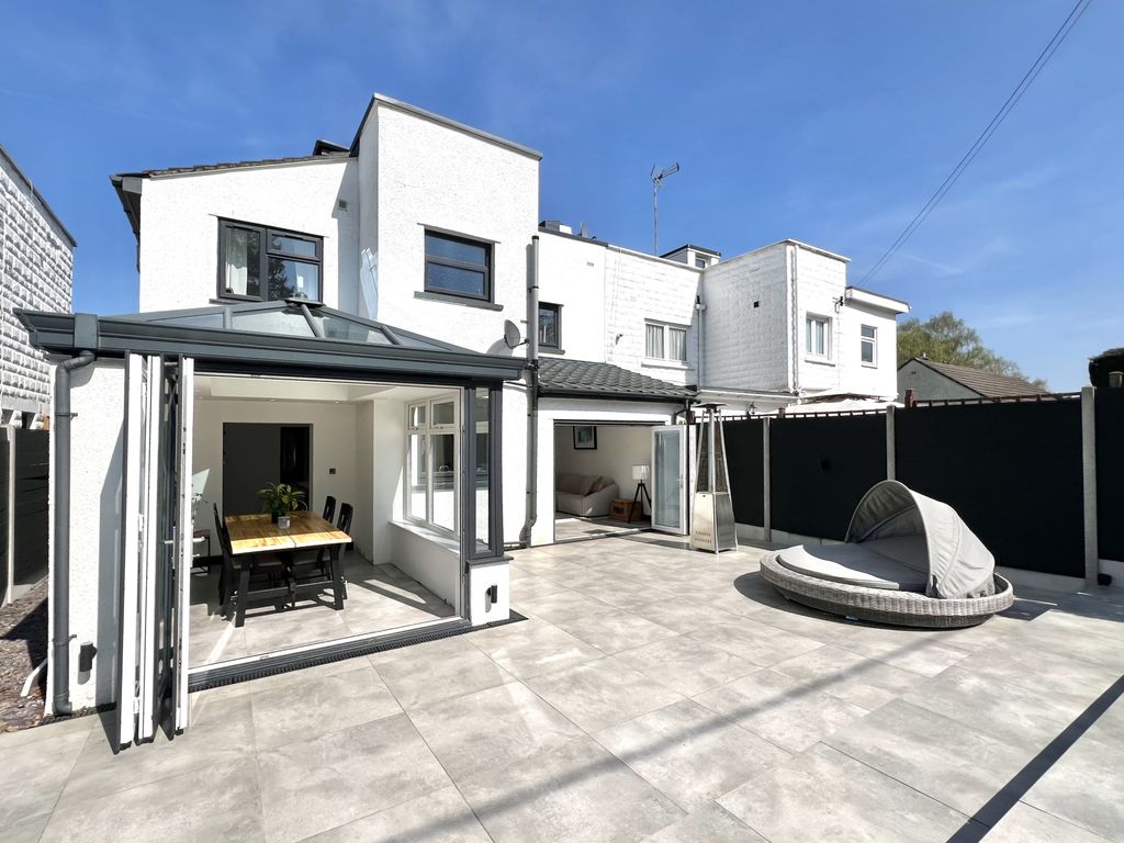 Property photo 1 of 40 Outstanding And Exceptional Home