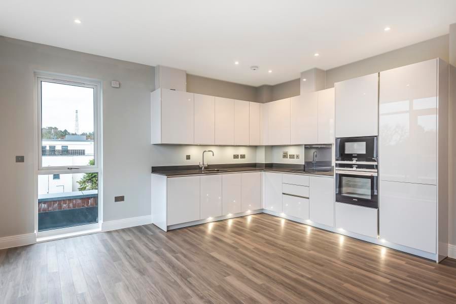 Property photo 2 of 8