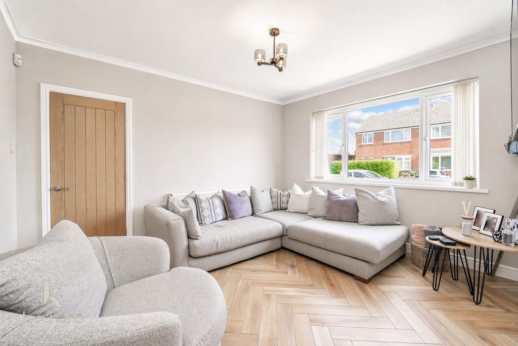 Property photo 1 of 16 .-06.Jpg