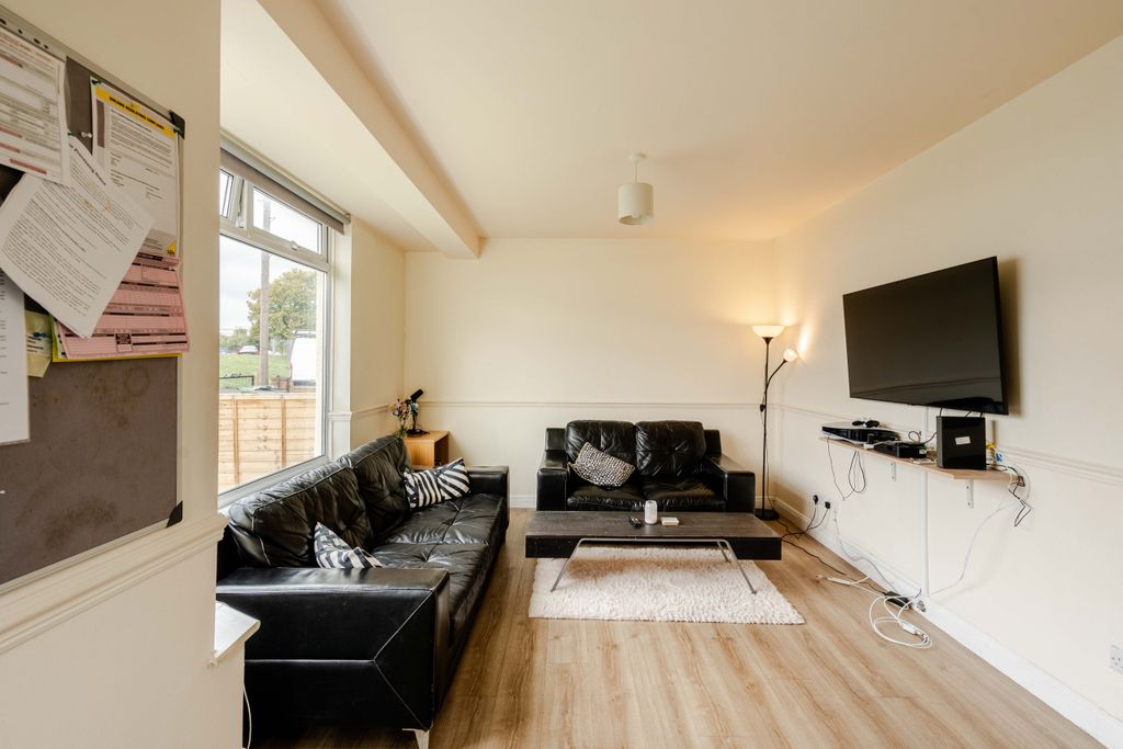 Property photo 3 of 30 21