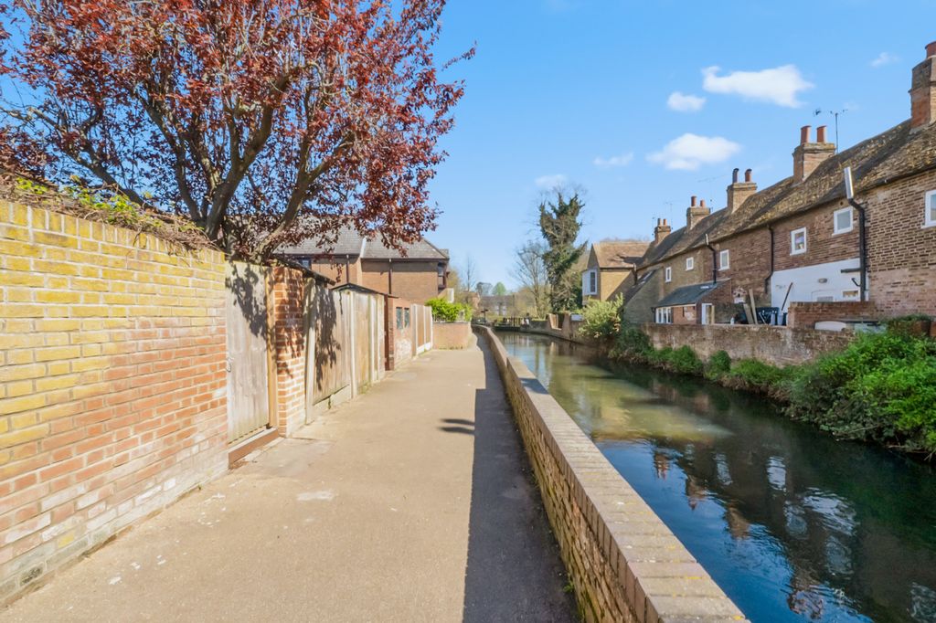 Property photo 3 of 15 Gallery