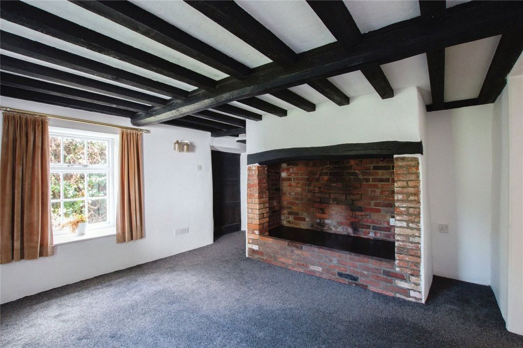 Property photo 3 of 24 Picture No. 01