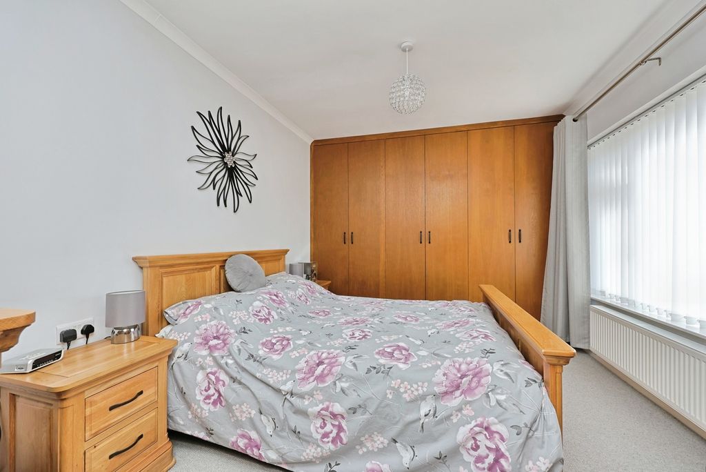 Property photo 3 of 26 Pbox-Img.Jpg