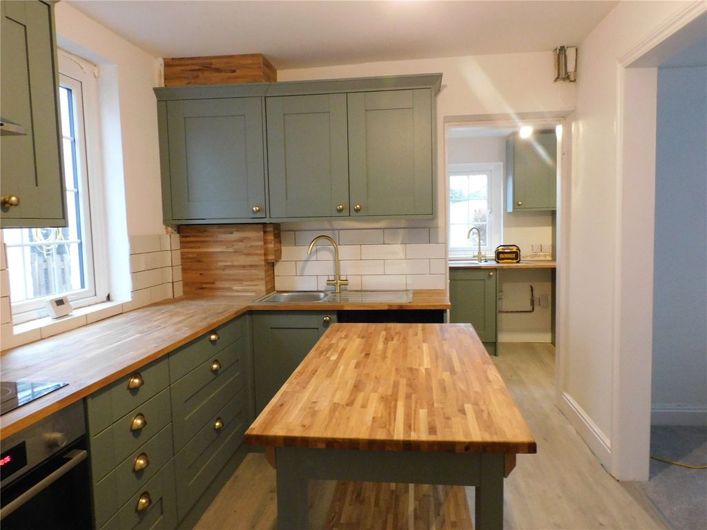 Property photo 1 of 8 Picture No. 08