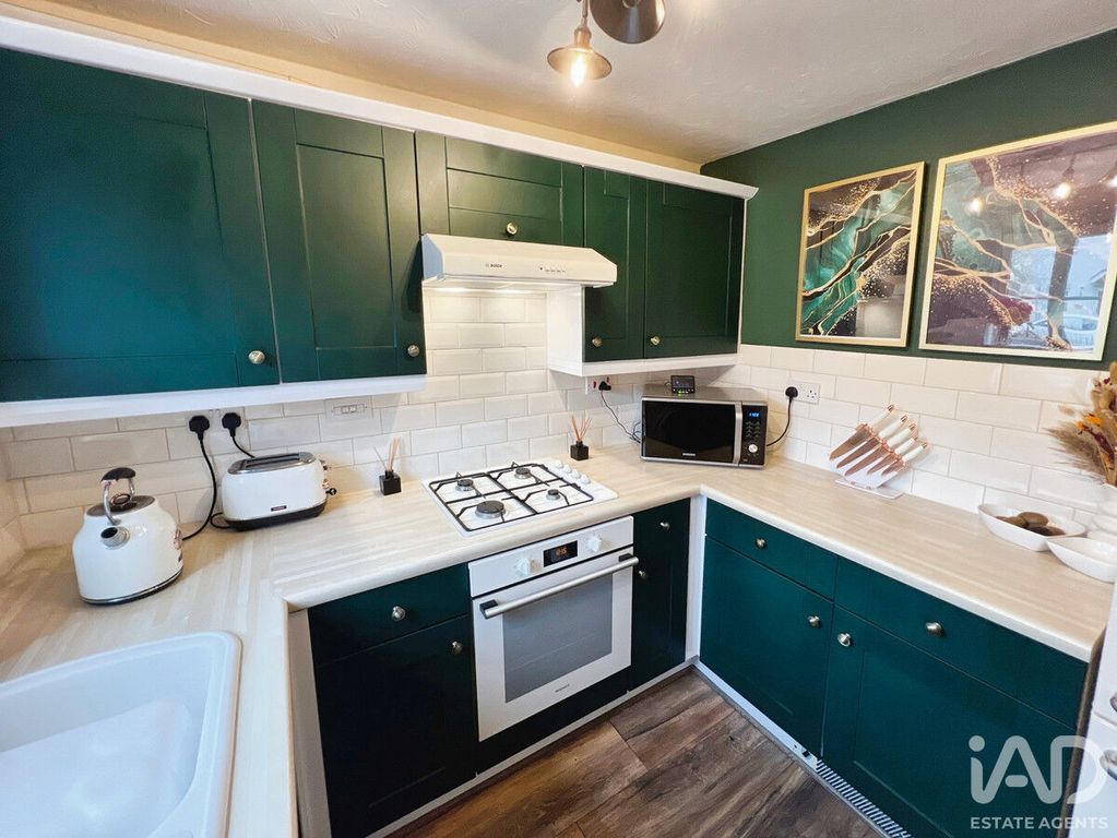 Property photo 3 of 13