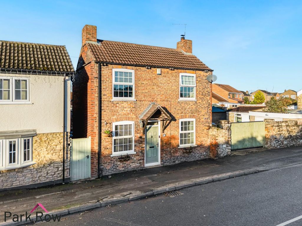 Property photo 1 of 32