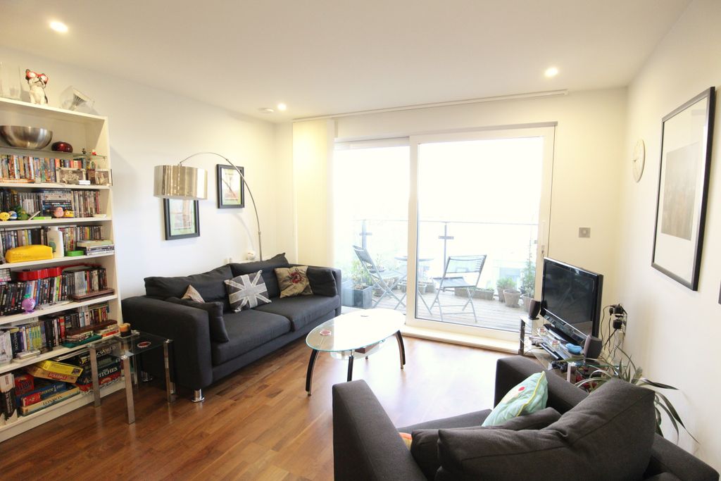 Property photo 2 of 8