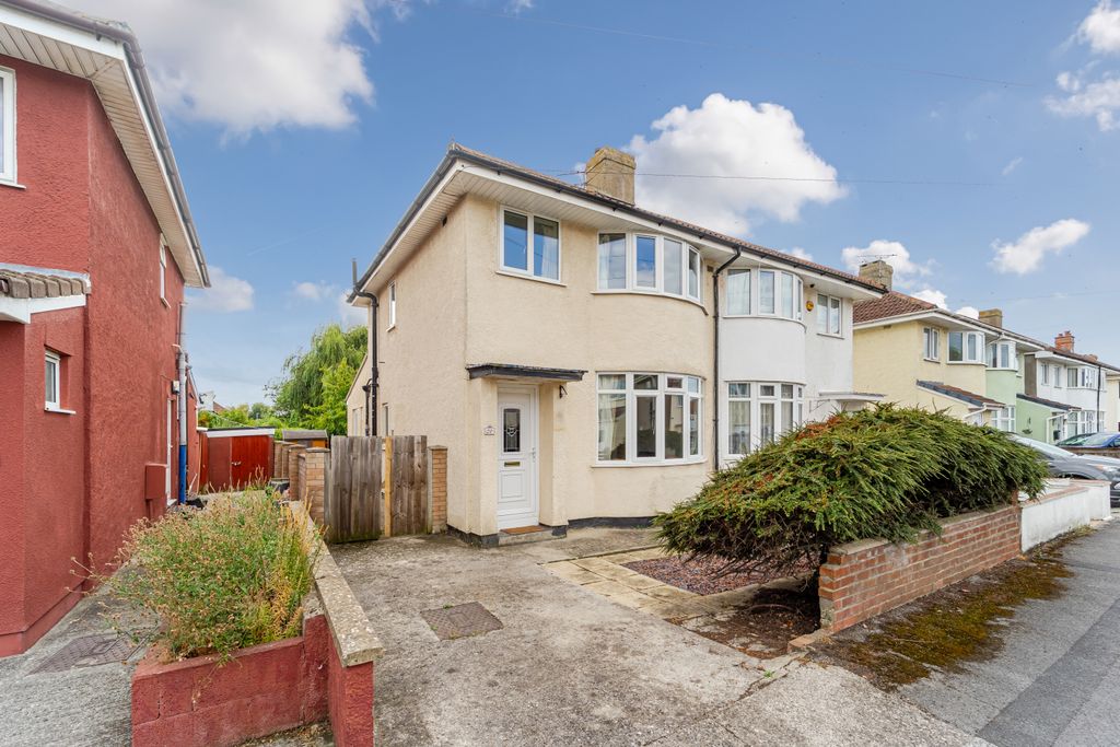 Property photo 1 of 22 3 Bed Semi-Detached House For Sale