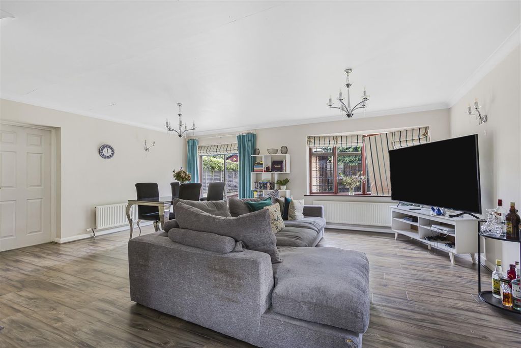 Property photo 2 of 22 27_31424.Jpg