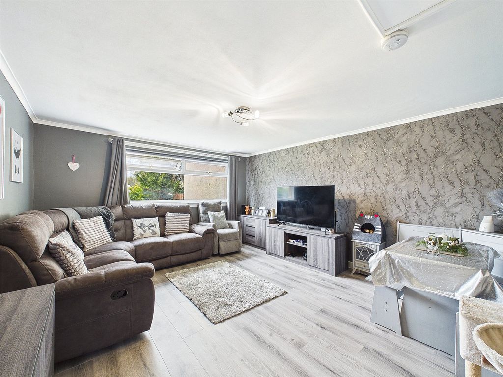 Property photo 2 of 20 Picture No. 17