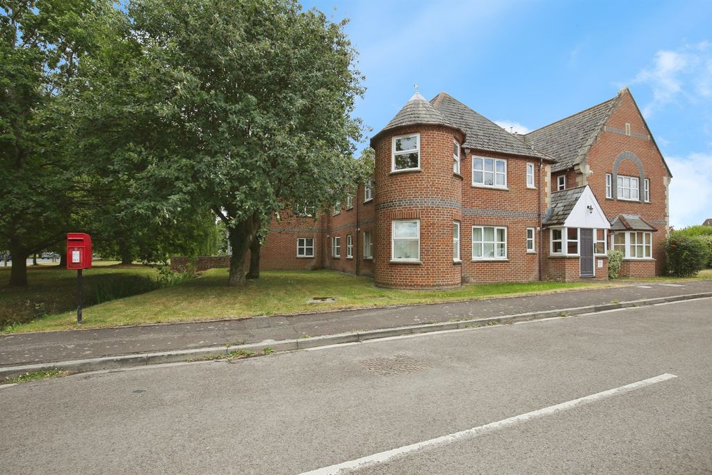 Property photo 1 of 13