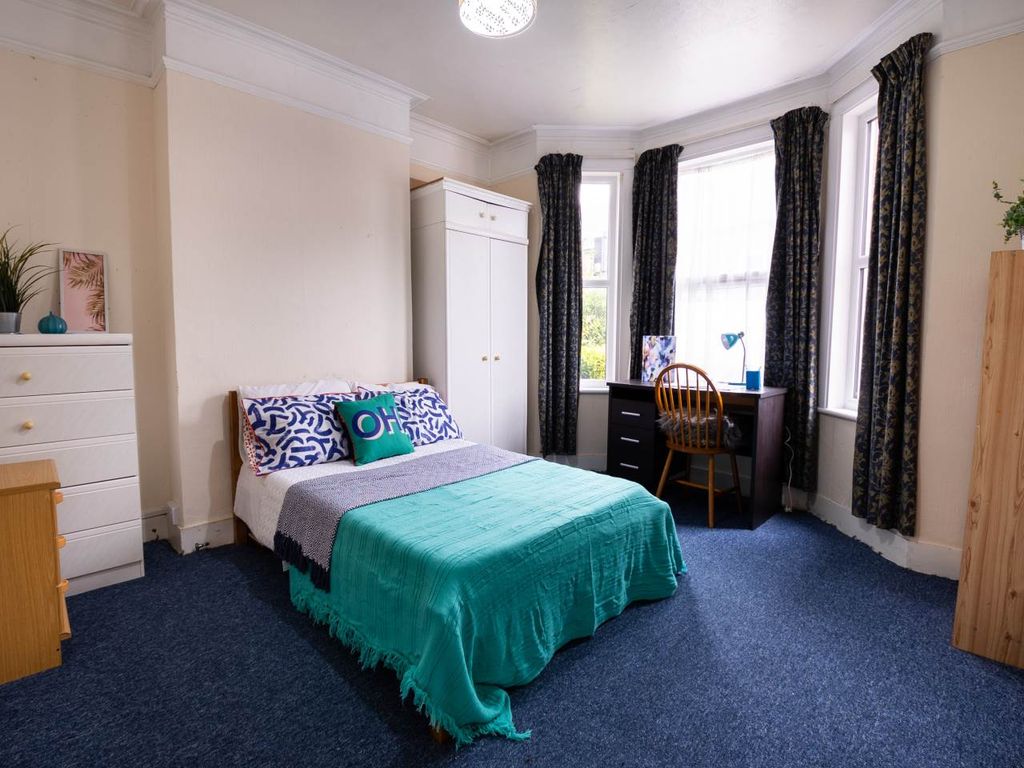 Property photo 2 of 16 40_St_Martins_Road_Canterbury_Accommodation-4