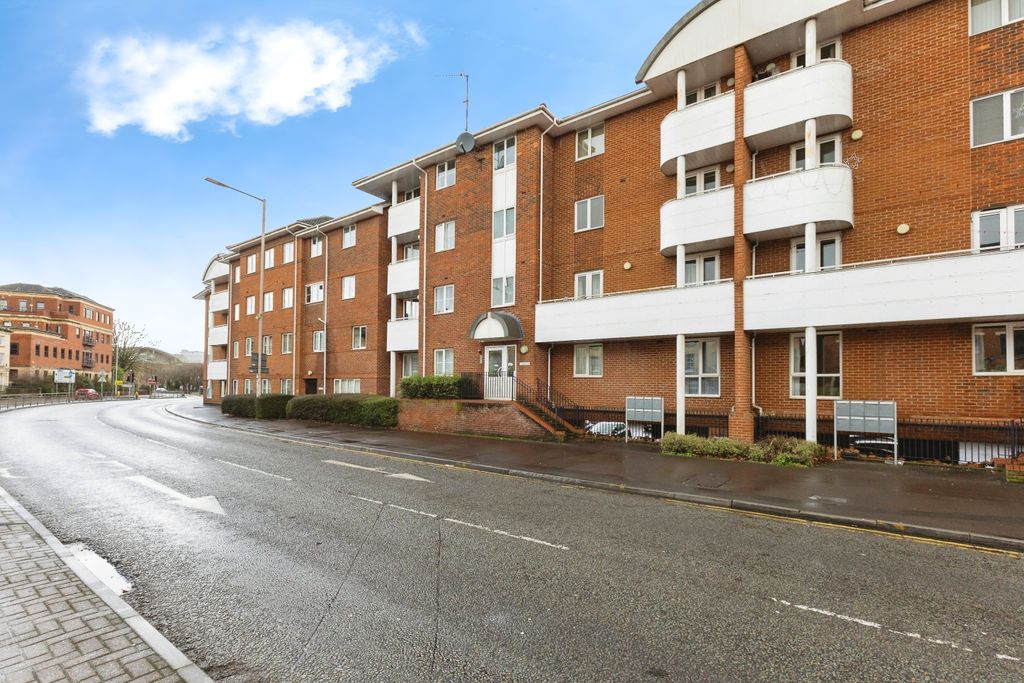 Property photo 1 of 16