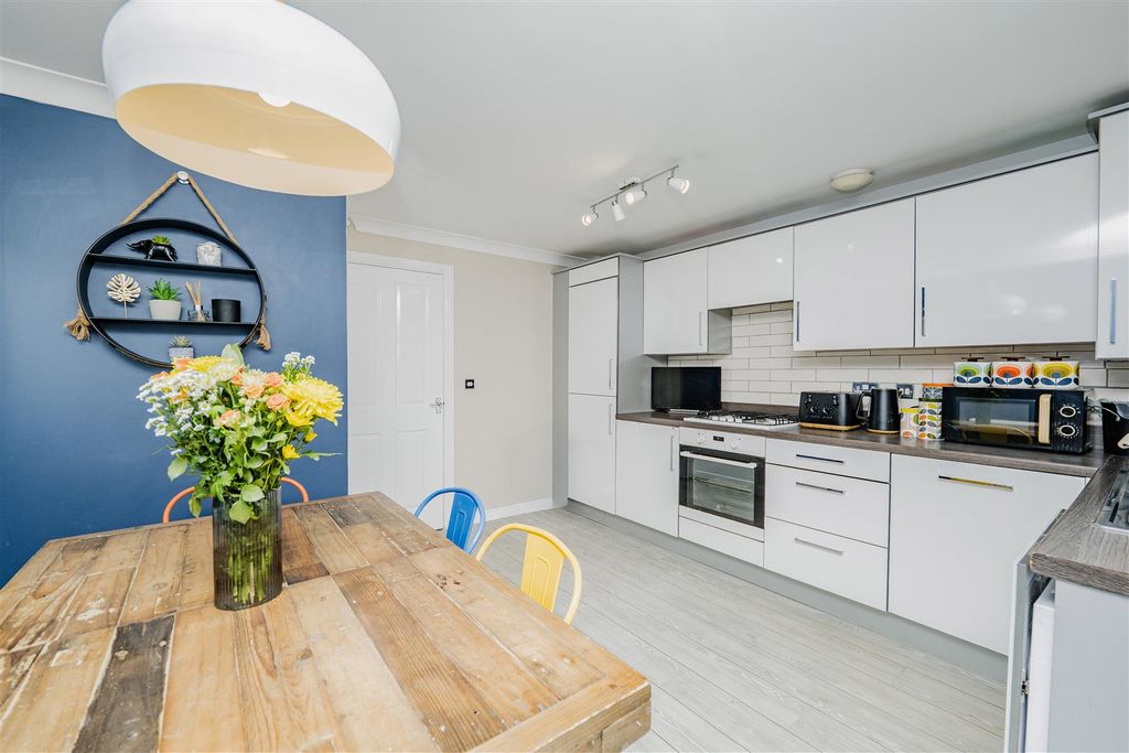 Property photo 2 of 26 P1399834.Jpg