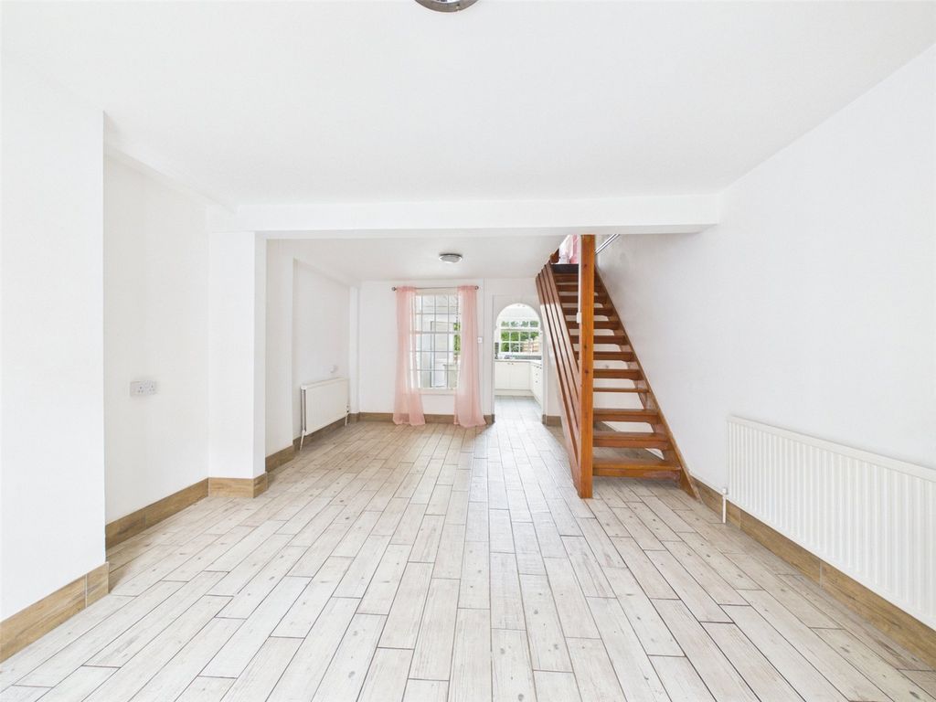 Property photo 2 of 16 Picture No. 16