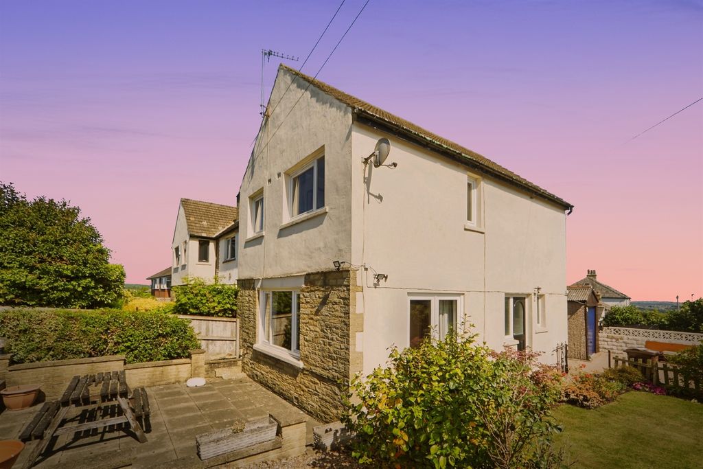 Property photo 1 of 21