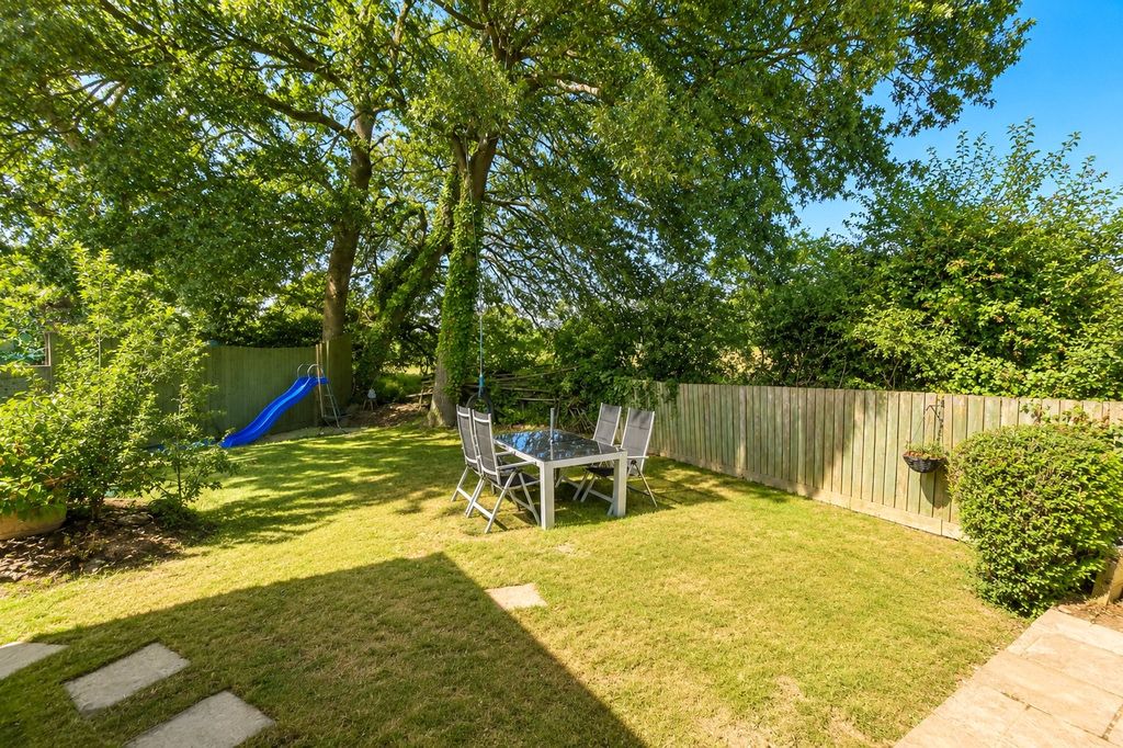 Property photo 3 of 19 Picture No. 04