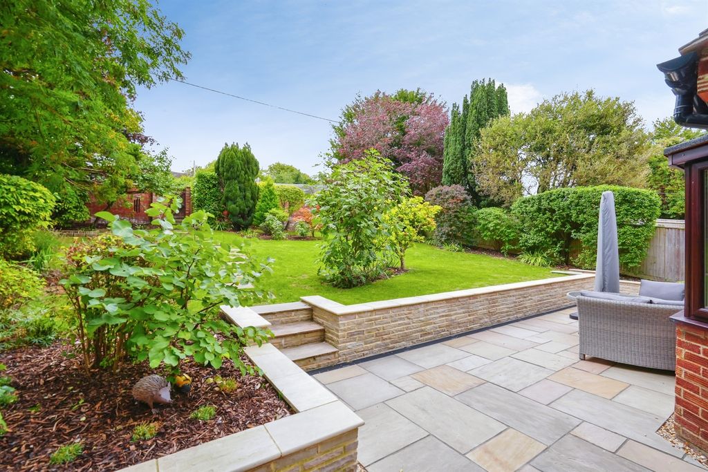 Property photo 2 of 19