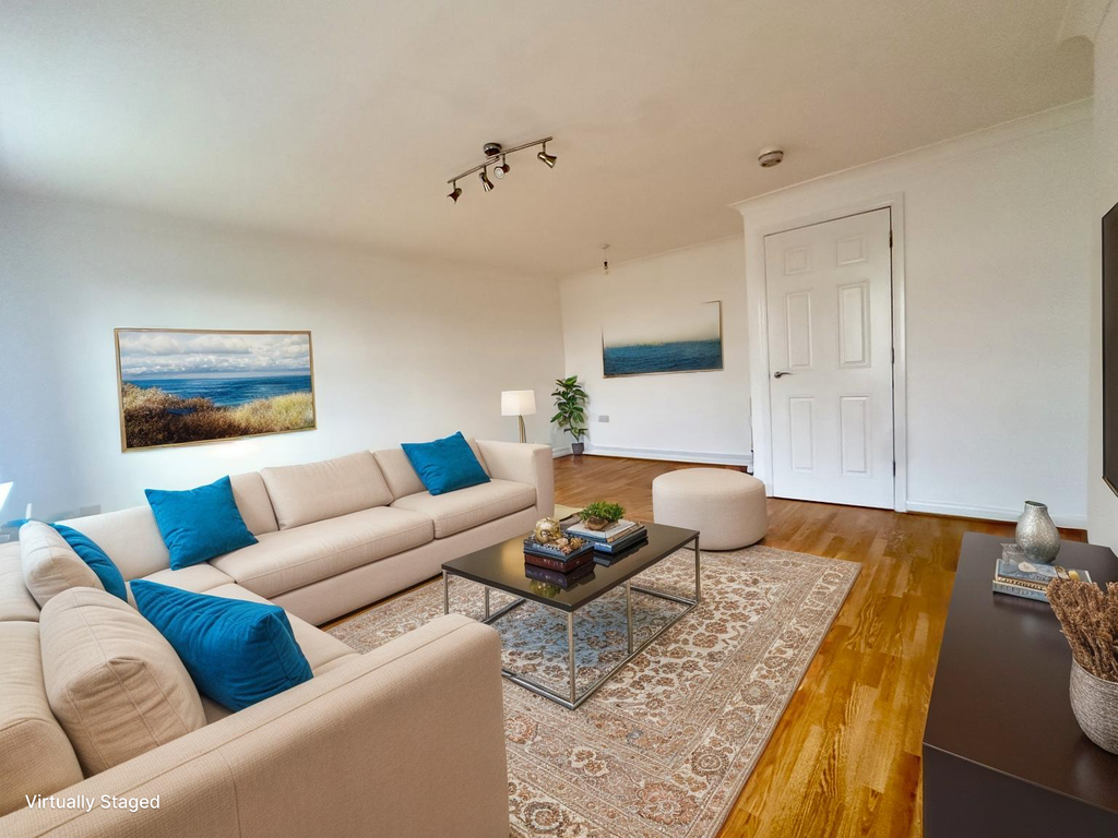 Property photo 2 of 13