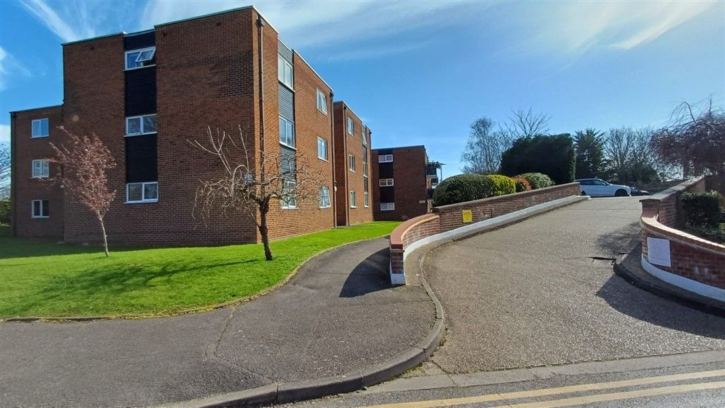 Property photo 2 of 11