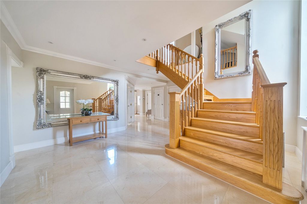 Property photo 3 of 21 Picture No. 18